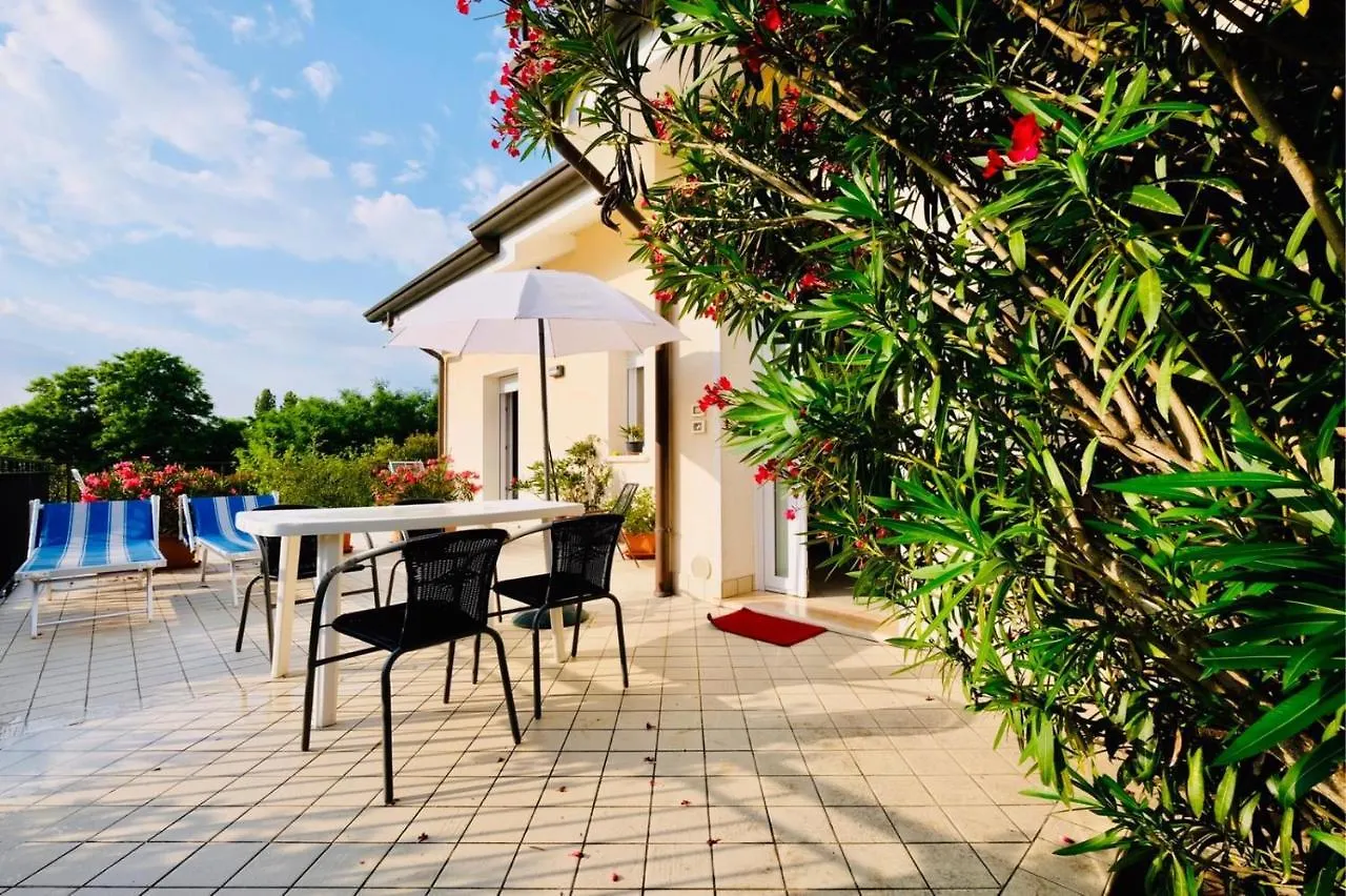 Appartamento In Villa Daniela Con Piscina Privata Carraro Immobiliare Jesolo - Family Apartments Italy